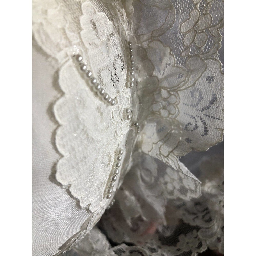 Gorgeous Vintage Wedding Dress With Hat with discoloration on it - Picture 6 of 9